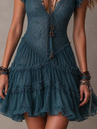 Delphine | Retrò Abito Mini in Pizzo Blu con Volant