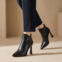 Oversized Buckle Ankle Boots | Stivali da Donna