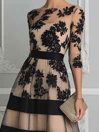 Elegante Abito Midi in Pizzo Nero