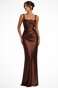 Vivienne | Abito Maxi in Raso con Scollo Quadrato Arricciato