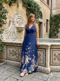 Clarissa | Abito Midi con Motivo Floreale con Scollo a V Senza Maniche