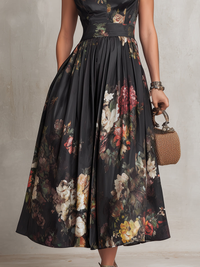 Violetta | Abito Midi in Raso Nero con Motivo Floreale Plissettato