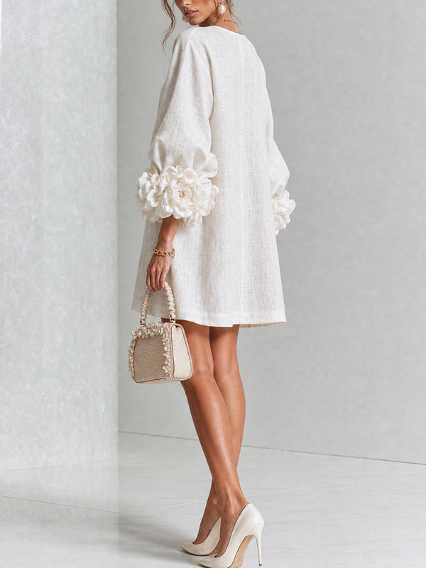 Laura | Abito Mini Bianco con Motivo Floreale con Bottoni