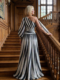 Violet & Grace | Elegante Abito Maxi a Righe Monospalla