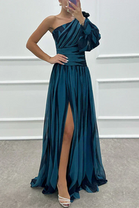 Violet & Grace | Elegante Abito Maxi a Righe Monospalla