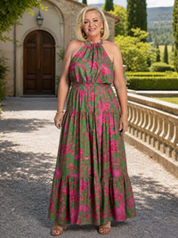 Abito Midi Rosa con Collo Halter Drappeggiato