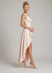 Violet & Grace | Abito Midi con Scollo a V a Portafoglio