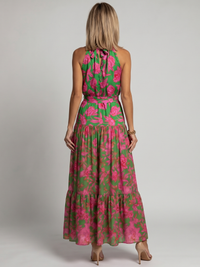 Abito Midi Rosa con Collo Halter Drappeggiato