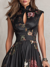 Violetta | Abito Midi in Raso Nero con Motivo Floreale Plissettato