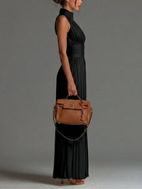Victoire | Tuta in Chiffon Nero con Scollo a V Plissettato
